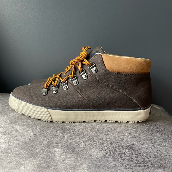 Sperry shoes - Picture 2 of 3